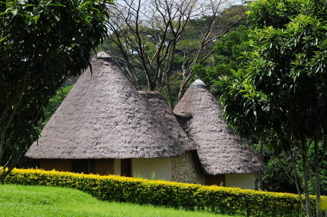 Kibale Guest Cottages Fort Portal Exterior photo