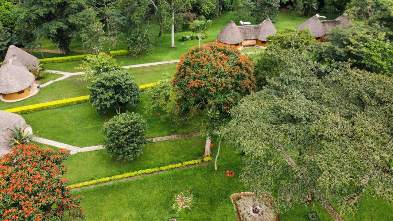 Kibale Guest Cottages Fort Portal Exterior photo